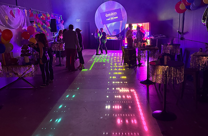 Immersive event floor with lighting